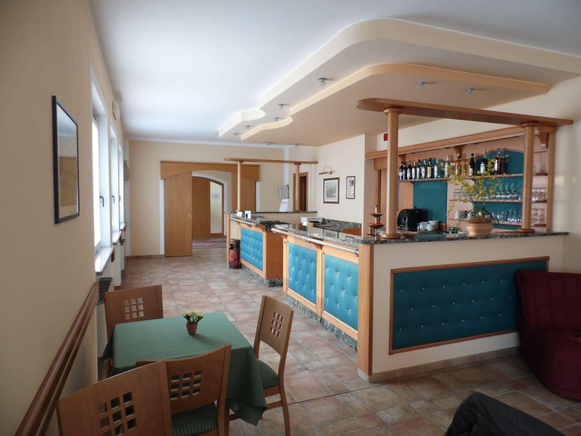 Hotel Agli Ulivi Valeggio sul Mincio Exteriör bild