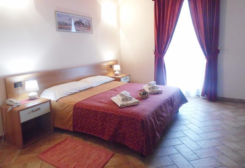 Hotel Agli Ulivi Valeggio sul Mincio Exteriör bild